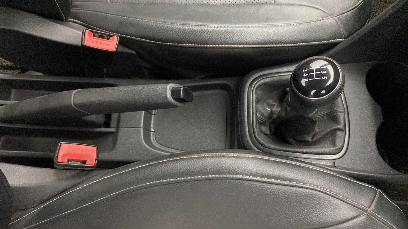 2019 Volkswagen Ameo COMFORTLINE 1.0L, Petrol, Manual, 57,667 km, Gear Lever