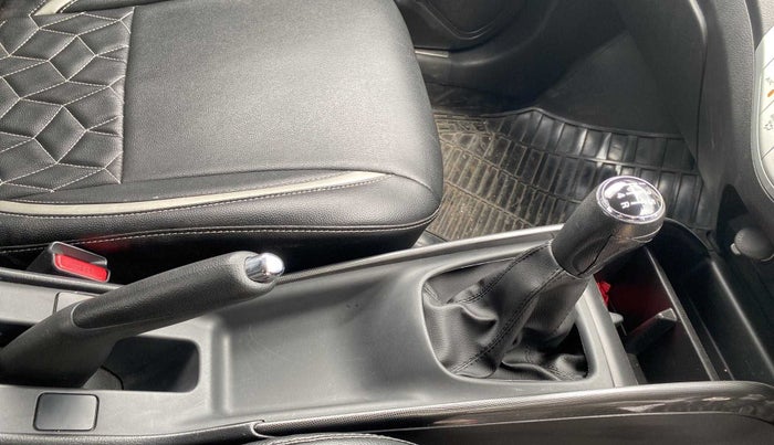2018 Maruti Baleno DELTA PETROL 1.2, Petrol, Manual, 52,001 km, Gear Lever