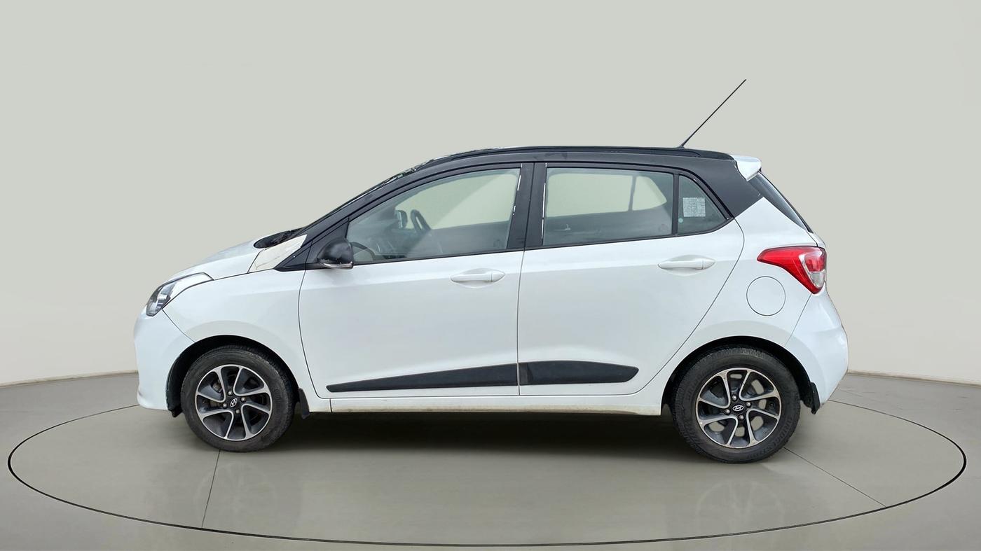 2017 Hyundai Grand i10 SPORTZ (O) AT 1.2 KAPPA VTVT, Petrol, Automatic, 72,658 km, Left Side