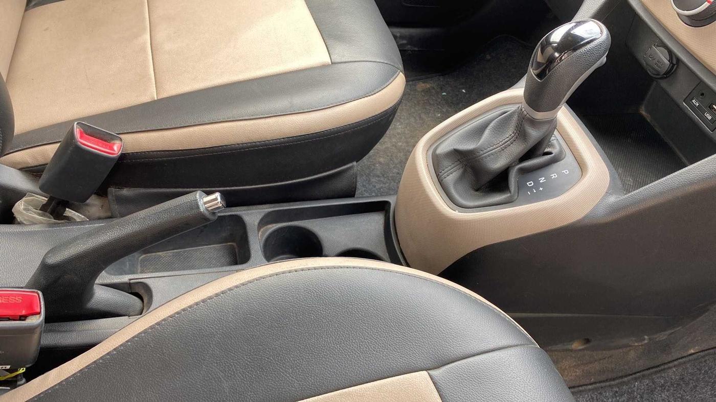 2017 Hyundai Grand i10 SPORTZ (O) AT 1.2 KAPPA VTVT, Petrol, Automatic, 72,658 km, Gear Lever