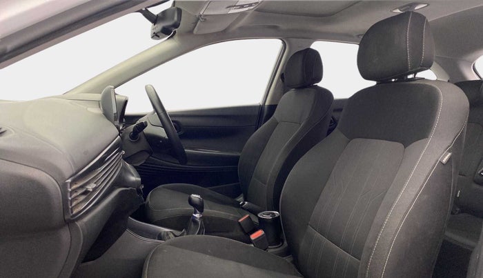 2020 Hyundai NEW I20 ASTA (O) 1.2 MT, Petrol, Manual, 28,859 km, Right Side Front Door Cabin
