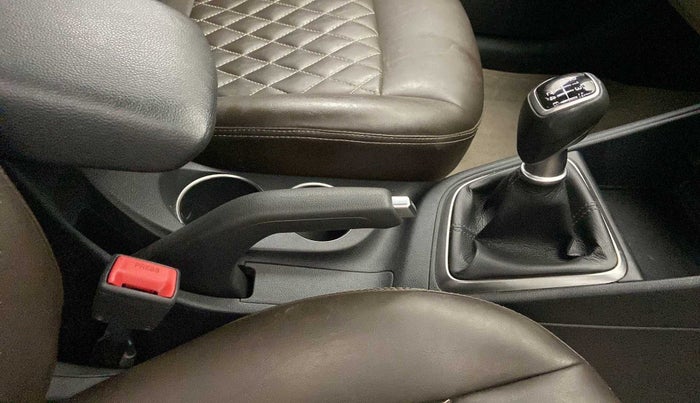 2019 Hyundai Verna 1.6 VTVT SX, Petrol, Manual, 34,032 km, Gear Lever