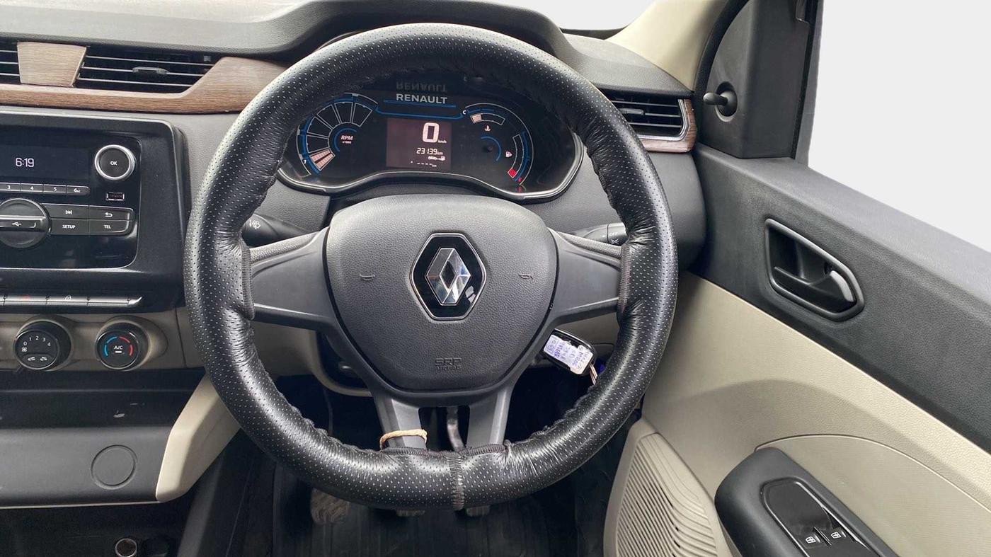 2022 Renault TRIBER RXL MT, Petrol, Manual, 23,187 km, Steering Wheel Close Up