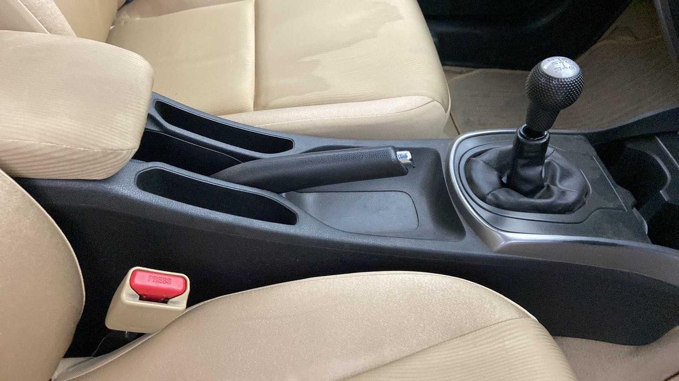 2015 Honda City 1.5L I-VTEC V MT, Petrol, Manual, 97,044 km, Gear Lever
