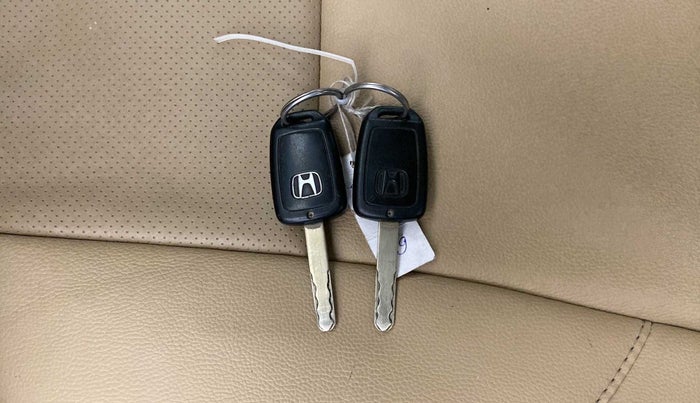 2015 Honda City 1.5L I-VTEC V MT, Petrol, Manual, 97,044 km, Key Close Up