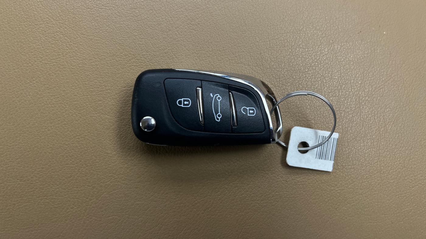 2014 Honda City 1.5L I-DTEC SV, Diesel, Manual, 1,15,468 km, Key Close Up