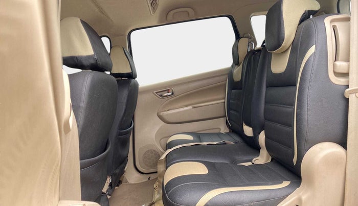 2016 Maruti Ertiga VDI SHVS, Diesel, Manual, 62,319 km, Right Side Rear Door Cabin
