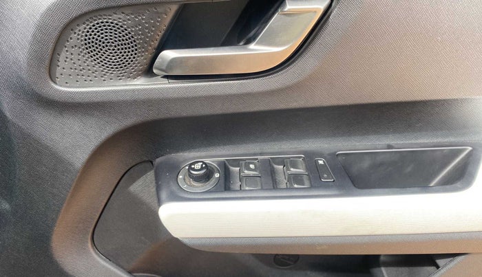 2023 Tata PUNCH CREATIVE IRA AMT 1.2 RTN DUAL TONE, Petrol, Automatic, 1,848 km, Driver Side Door Panels Control