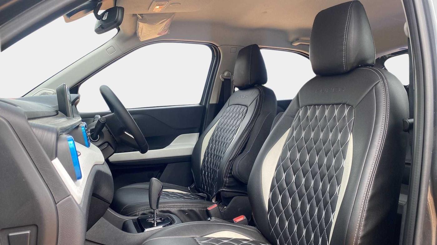 2023 Tata PUNCH CREATIVE IRA AMT 1.2 RTN DUAL TONE, Petrol, Automatic, 1,848 km, Right Side Front Door Cabin