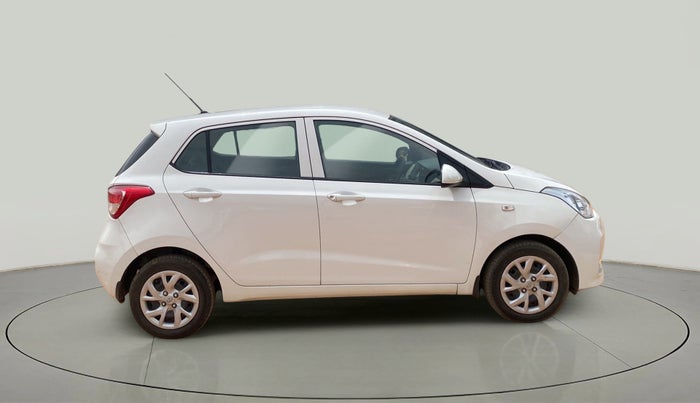 2018 Hyundai Grand i10 MAGNA 1.2 KAPPA VTVT, Petrol, Manual, 16,696 km, Right Side View