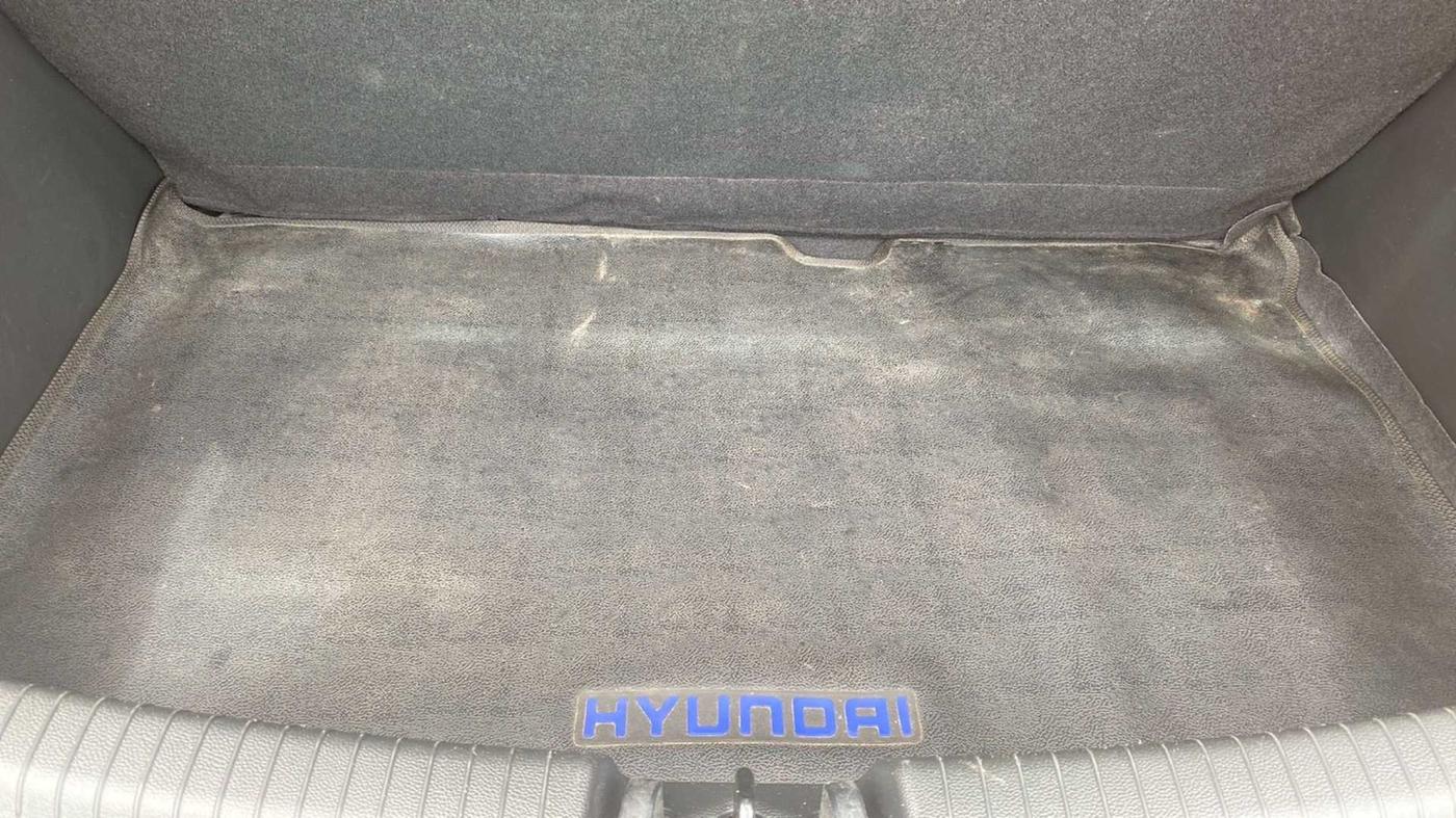 2018 Hyundai Grand i10 MAGNA 1.2 KAPPA VTVT, Petrol, Manual, 16,696 km, Boot Inside
