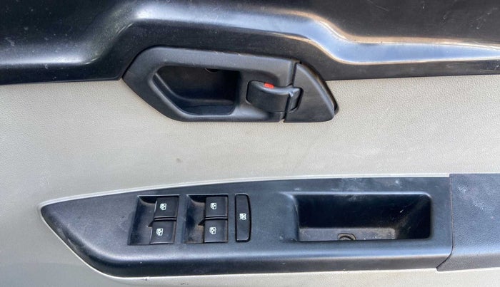 2016 Mahindra Kuv100 K4 6 STR, Petrol, Manual, 45,766 km, Driver Side Door Panels Control