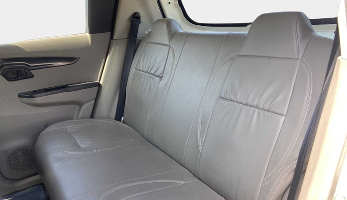 2016 Mahindra Kuv100 K4 6 STR, Petrol, Manual, 45,766 km, Right Side Rear Door Cabin