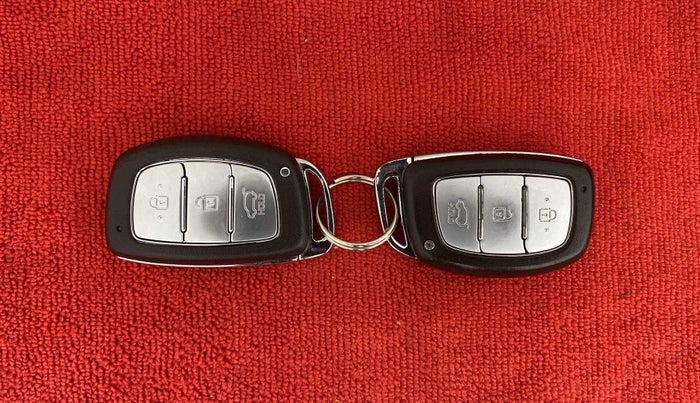 2016 Hyundai Creta SX (O) 1.6 DIESEL, Diesel, Manual, 91,511 km, Key Close Up