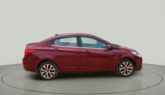 2013 Hyundai Verna FLUIDIC 1.6 CRDI SX, Diesel, Manual, 1,18,783 km, Right Side View