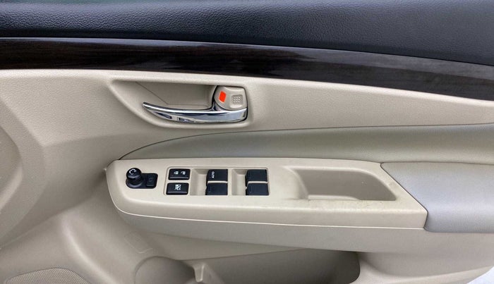 2018 Maruti Ciaz ZETA 1.4  AT PETROL, Petrol, Automatic, 88,361 km, Driver Side Door Panels Control