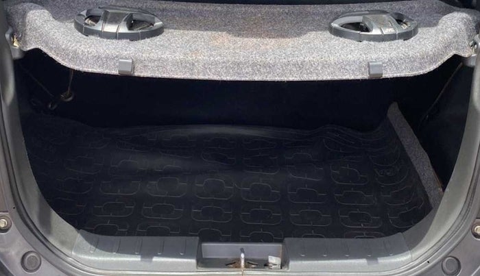 2016 Maruti Alto K10 VXI AMT, Petrol, Automatic, 30,192 km, Boot Inside