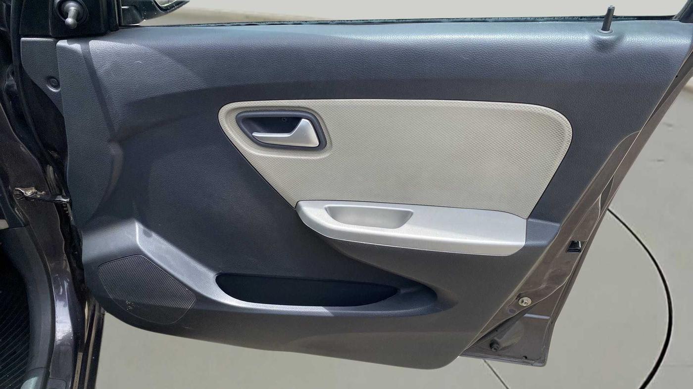 2016 Maruti Alto K10 VXI AMT, Petrol, Automatic, 30,192 km, Driver Side Door Panels Control