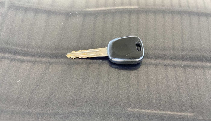 2015 Maruti Alto 800 VXI, Petrol, Manual, 27,311 km, Key Close Up
