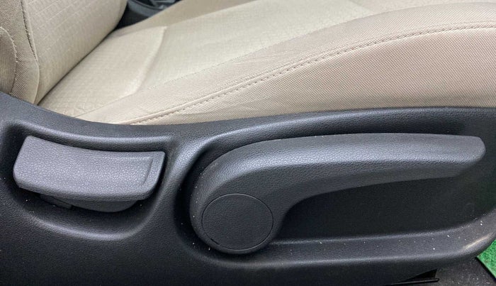 2020 Hyundai Verna SX 1.5 VTVT, Petrol, Manual, 52,382 km, Driver Side Adjustment Panel
