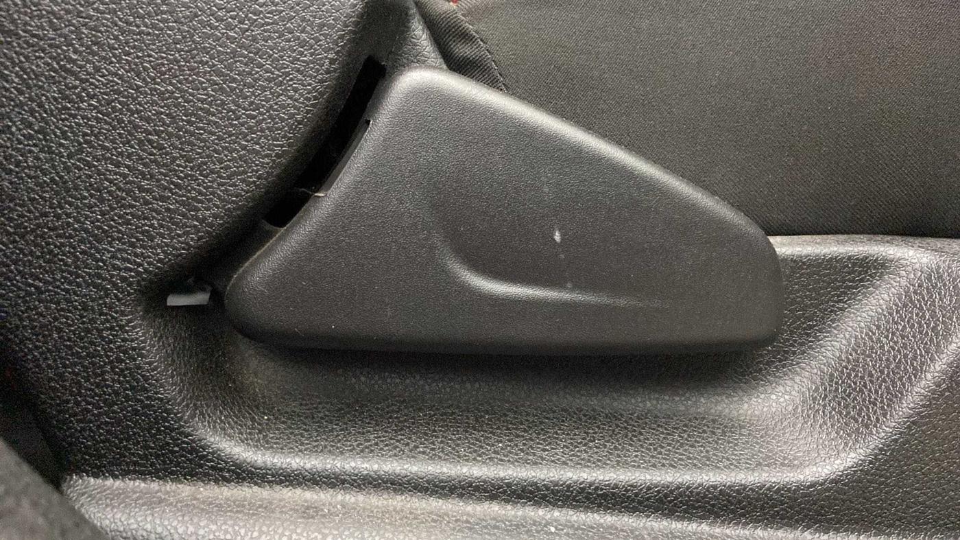 2020 Renault Kwid RXT 0.8, Petrol, Manual, 4,640 km, Driver Side Adjustment Panel
