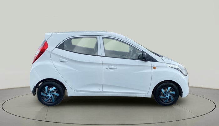2016 Hyundai Eon D-LITE+, Petrol, Manual, 71,838 km, Right Side View