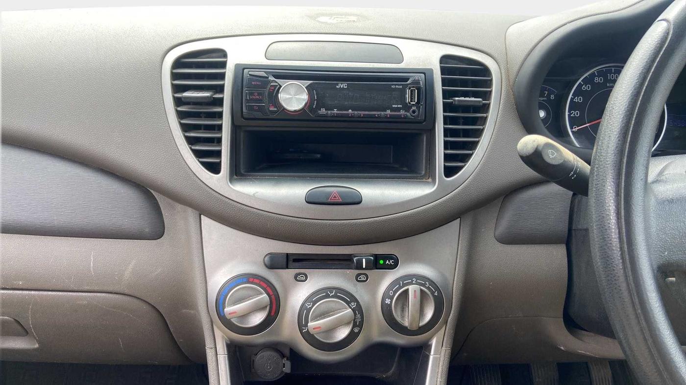2014 Hyundai i10 MAGNA 1.1, CNG, Manual, 55,170 km, Air Conditioner