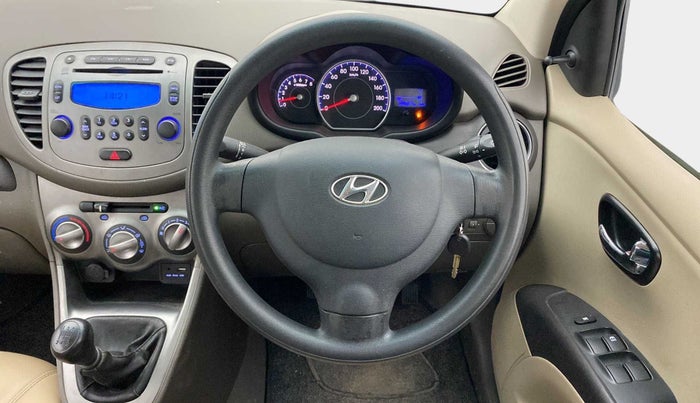 2016 Hyundai i10 SPORTZ 1.1, Petrol, Manual, 39,051 km, Steering Wheel Close Up