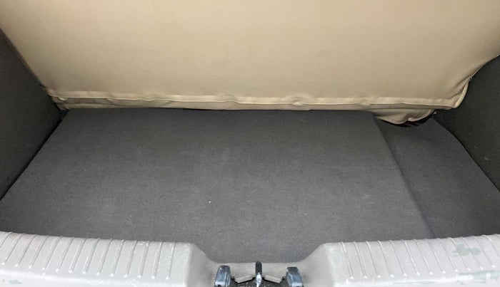 2016 Hyundai i10 SPORTZ 1.1, Petrol, Manual, 39,051 km, Boot Inside