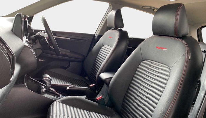 2023 KIA SONET GTX PLUS 1.0 DCT, Petrol, Automatic, 21,308 km, Right Side Front Door Cabin
