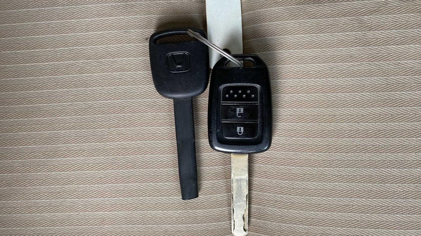 2019 Honda Amaze 1.2L I-VTEC S, Petrol, Manual, 47,579 km, Key Close Up