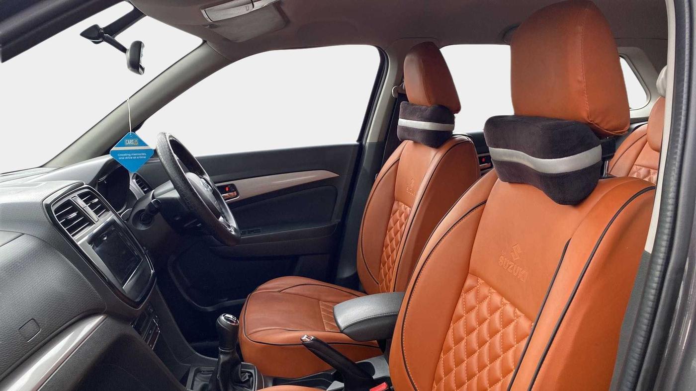 2017 Maruti Vitara Brezza ZDI PLUS, Diesel, Manual, 77,296 km, Right Side Front Door Cabin