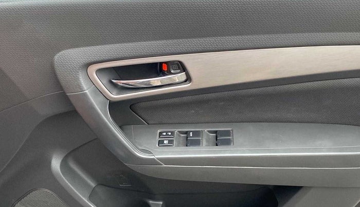 2017 Maruti Vitara Brezza ZDI PLUS, Diesel, Manual, 77,296 km, Driver Side Door Panels Control