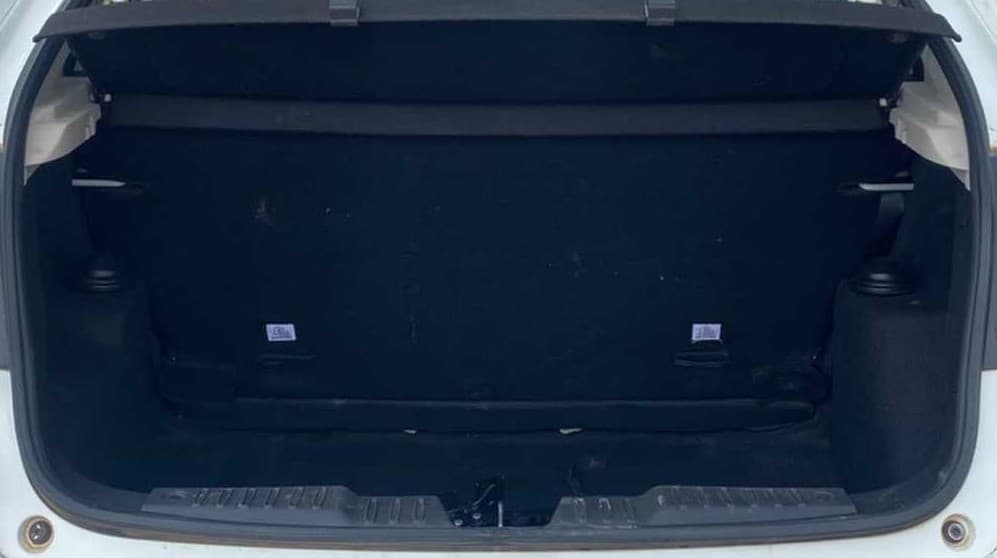 2022 Tata ALTROZ XZ PETROL, Petrol, Manual, 15,025 km, Boot Inside