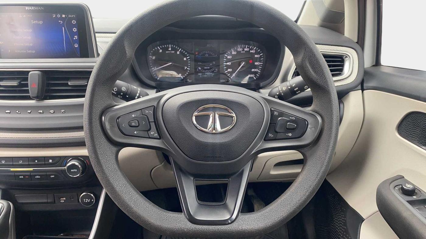 2022 Tata ALTROZ XZ PETROL, Petrol, Manual, 15,025 km, Steering Wheel Close Up