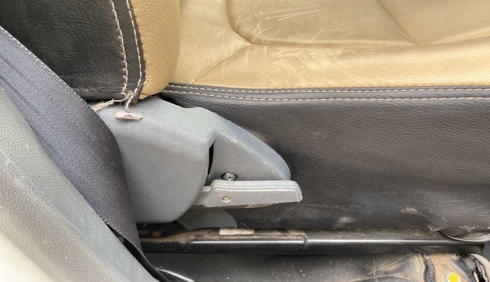 2014 Maruti Alto 800 LXI, Petrol, Manual, 58,996 km, Driver Side Adjustment Panel