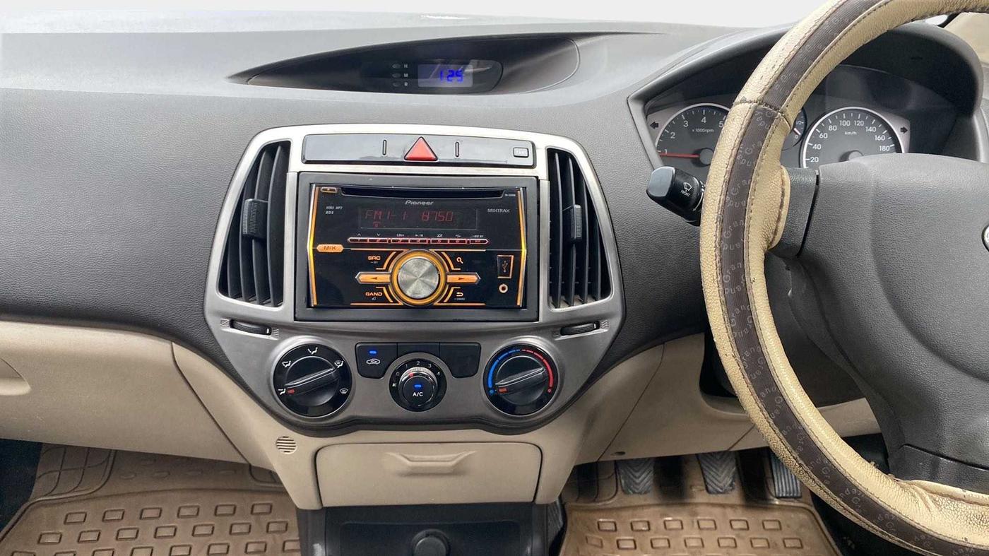 2013 Hyundai i20 MAGNA 1.2, Petrol, Manual, 57,647 km, Air Conditioner