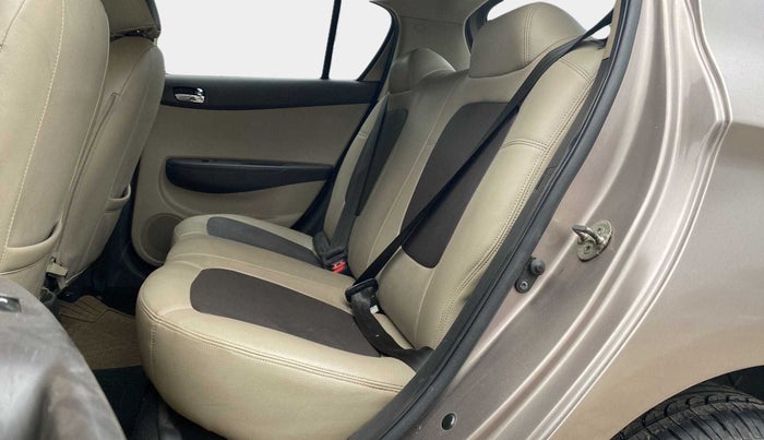 2013 Hyundai i20 MAGNA 1.2, Petrol, Manual, 57,647 km, Right Side Rear Door Cabin