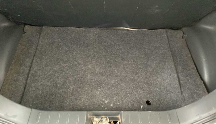 2016 Maruti Alto 800 LXI, Petrol, Manual, 77,335 km, Boot Inside