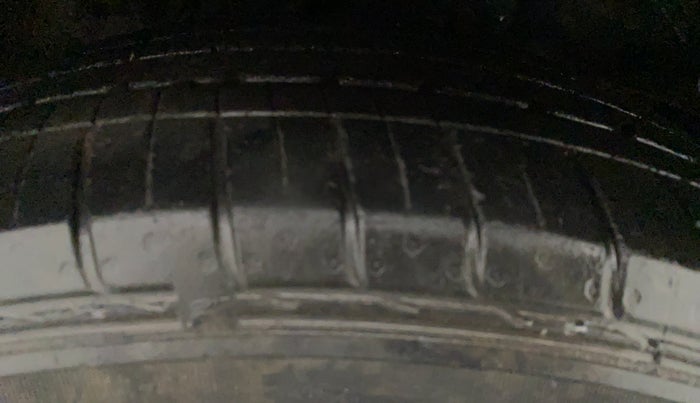 2017 Honda WR-V 1.2L I-VTEC VX MT, Petrol, Manual, 65,765 km, Right Front Tyre Tread