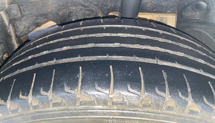 2016 Renault Duster 110 PS RXZ 4X2 AMT DIESEL, Diesel, Automatic, 1,14,773 km, Left Rear Tyre Tread