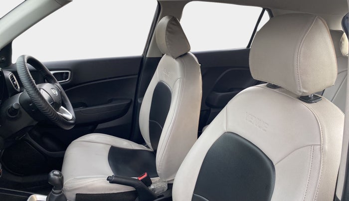 2020 Hyundai VENUE E 1.2, Petrol, Manual, 40,744 km, Right Side Front Door Cabin