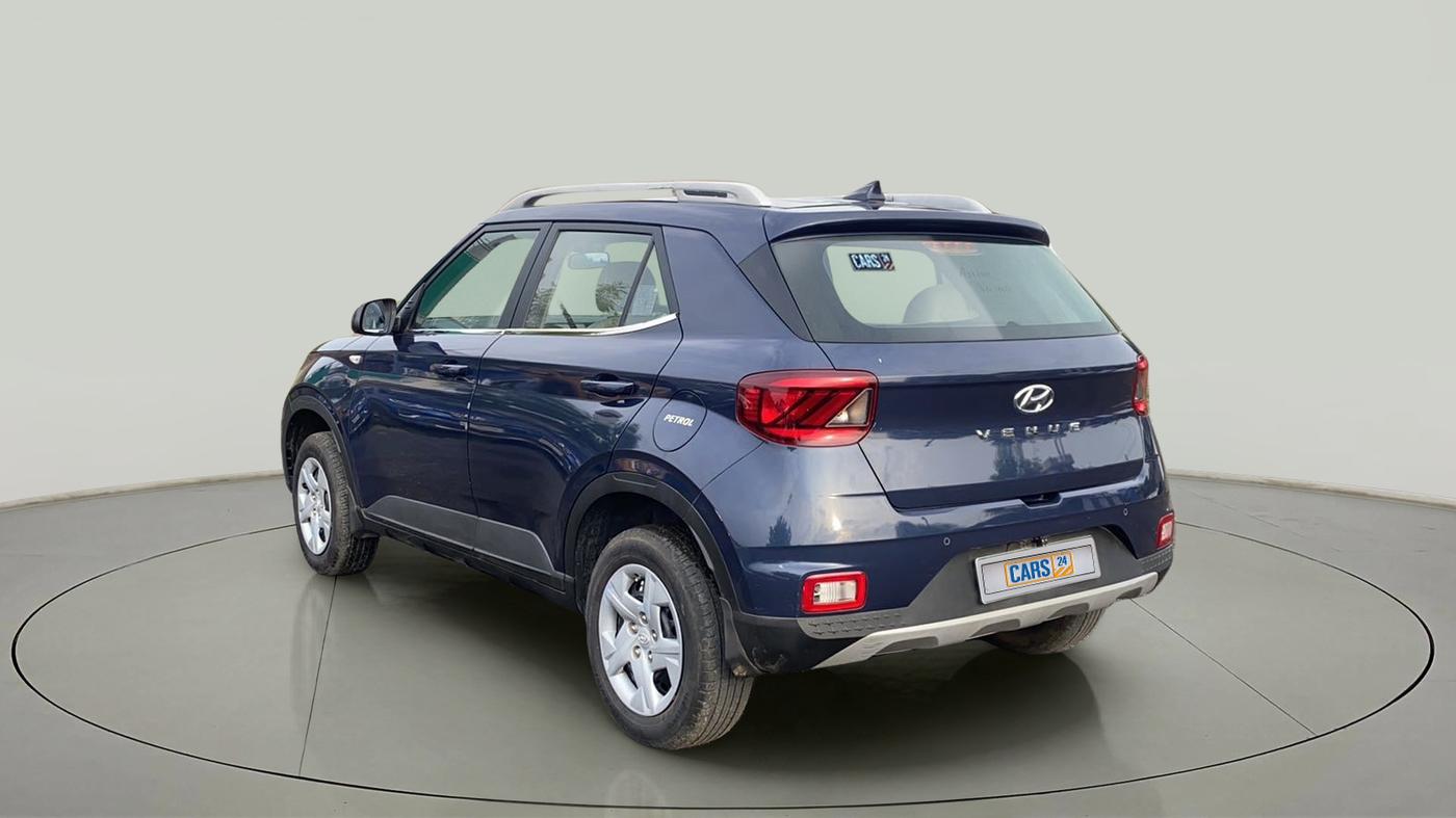 2020 Hyundai VENUE E 1.2, Petrol, Manual, 40,744 km, Left Back Diagonal
