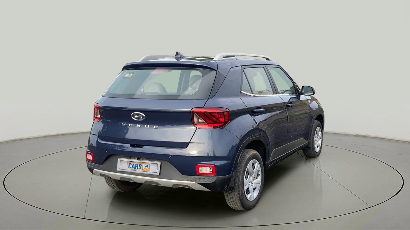 2020 Hyundai VENUE E 1.2, Petrol, Manual, 40,744 km, Right Back Diagonal
