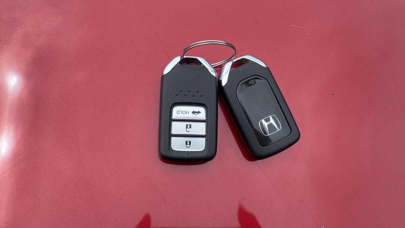 2018 Honda Amaze 1.2L I-VTEC V CVT, Petrol, Automatic, 43,134 km, Key Close Up