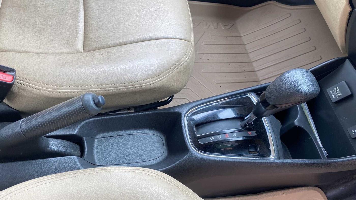2018 Honda Amaze 1.2L I-VTEC V CVT, Petrol, Automatic, 43,134 km, Gear Lever