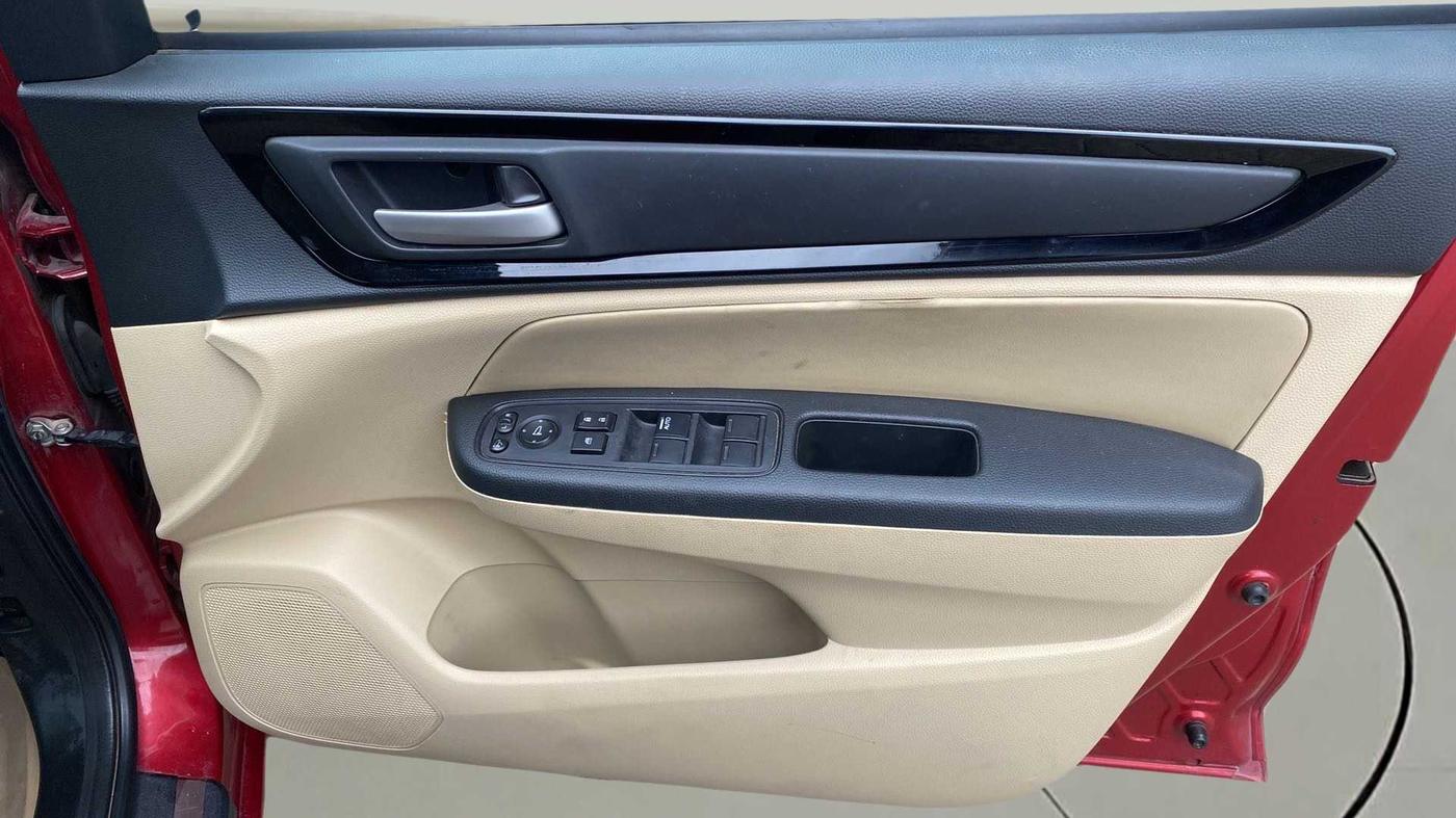 2018 Honda Amaze 1.2L I-VTEC V CVT, Petrol, Automatic, 43,134 km, Driver Side Door Panels Control