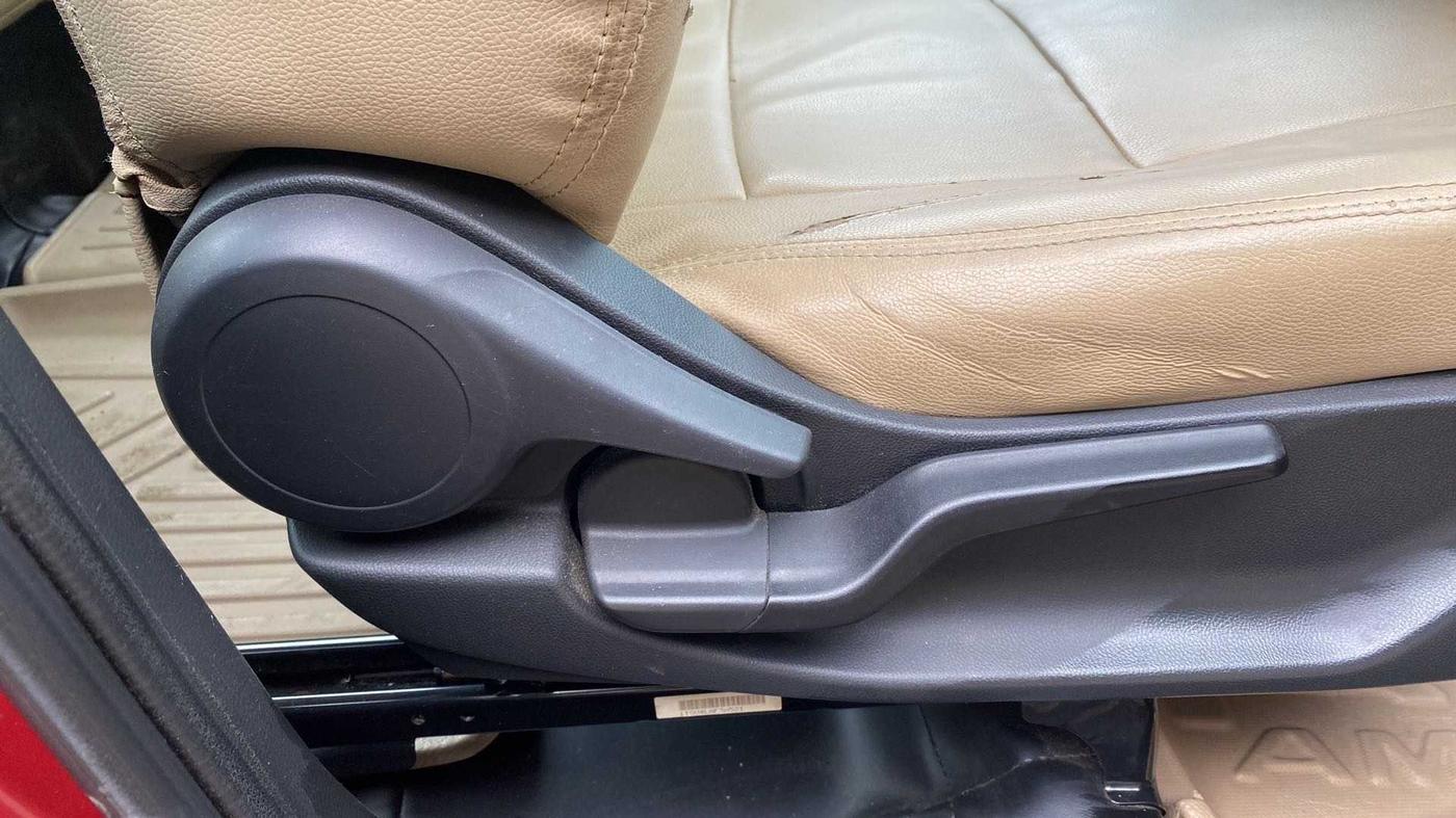 2018 Honda Amaze 1.2L I-VTEC V CVT, Petrol, Automatic, 43,134 km, Driver Side Adjustment Panel