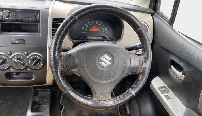 2013 Maruti Wagon R 1.0 LXI CNG, CNG, Manual, 97,157 km, Steering Wheel Close Up