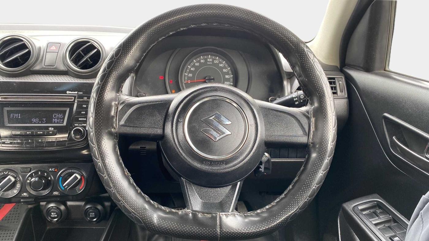 2020 Maruti Swift LXI, Petrol, Manual, 32,982 km, Steering Wheel Close Up